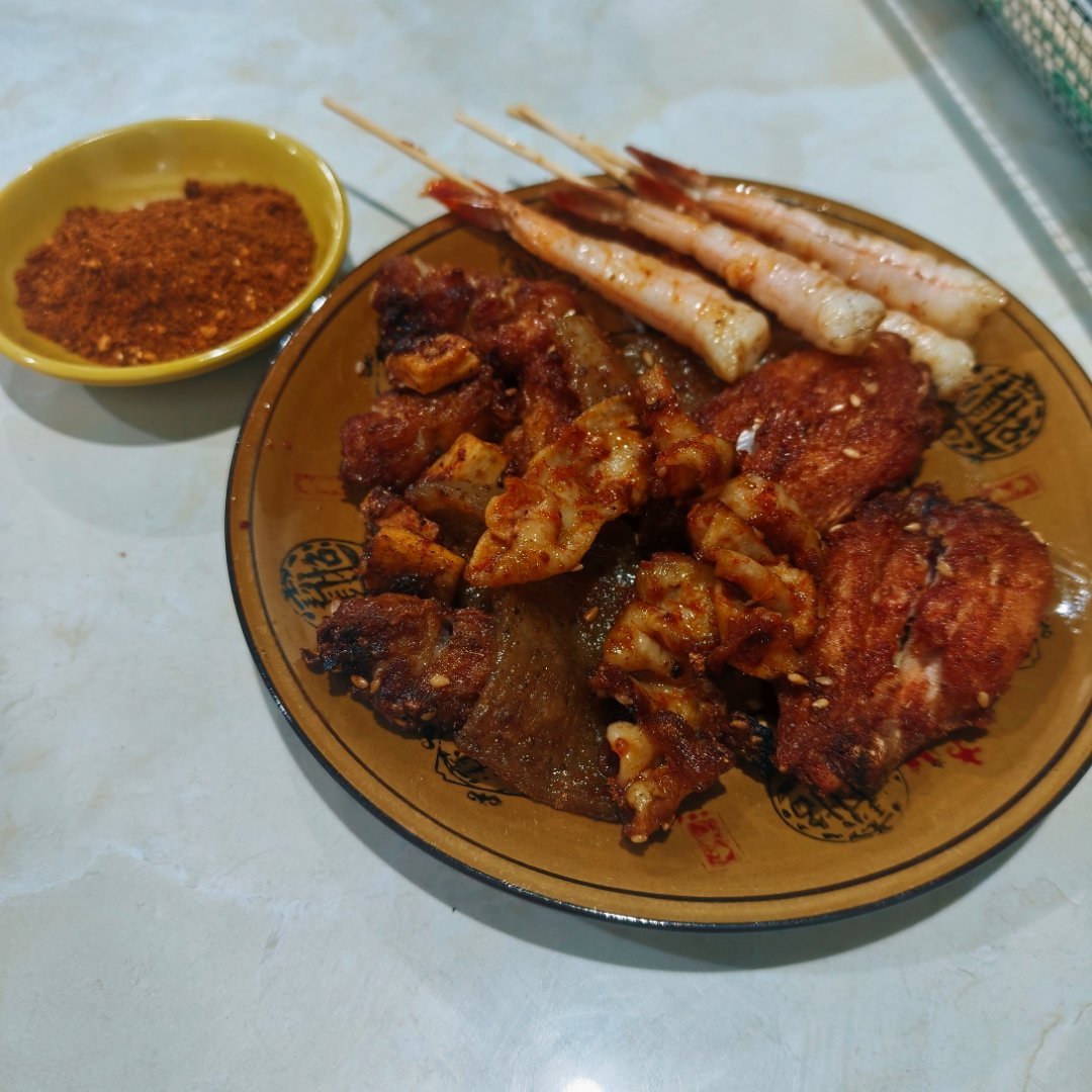 就这样美滋滋吃上了烧烤 