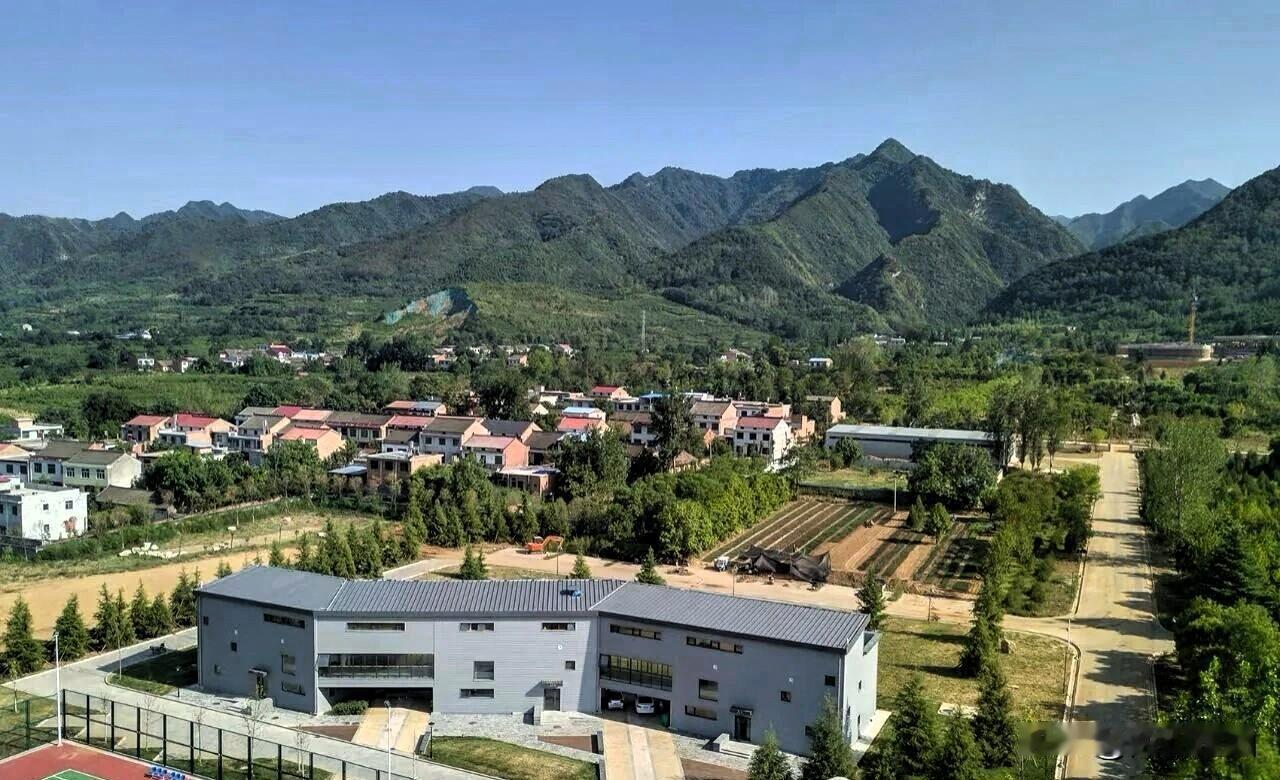 水上高尔夫就位！秦岭植物园戏水、飞车、露营一站畅玩
我帮你把所有素材精简、优化成