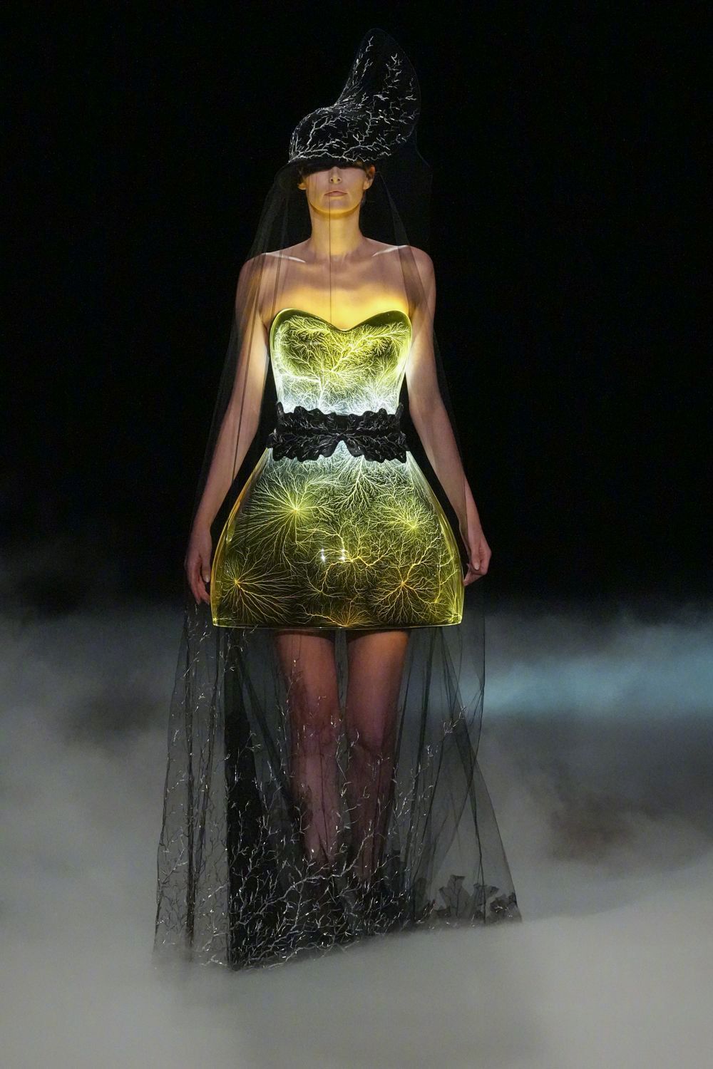 Iris van Herpen Haute Couture F/W 2026 大