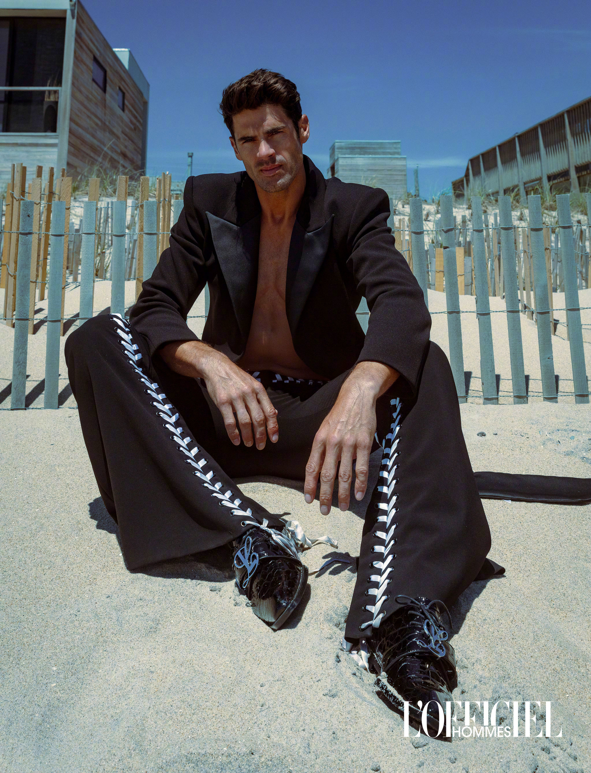 L'Officiel Hommes Ukraine 男模Chad White，他