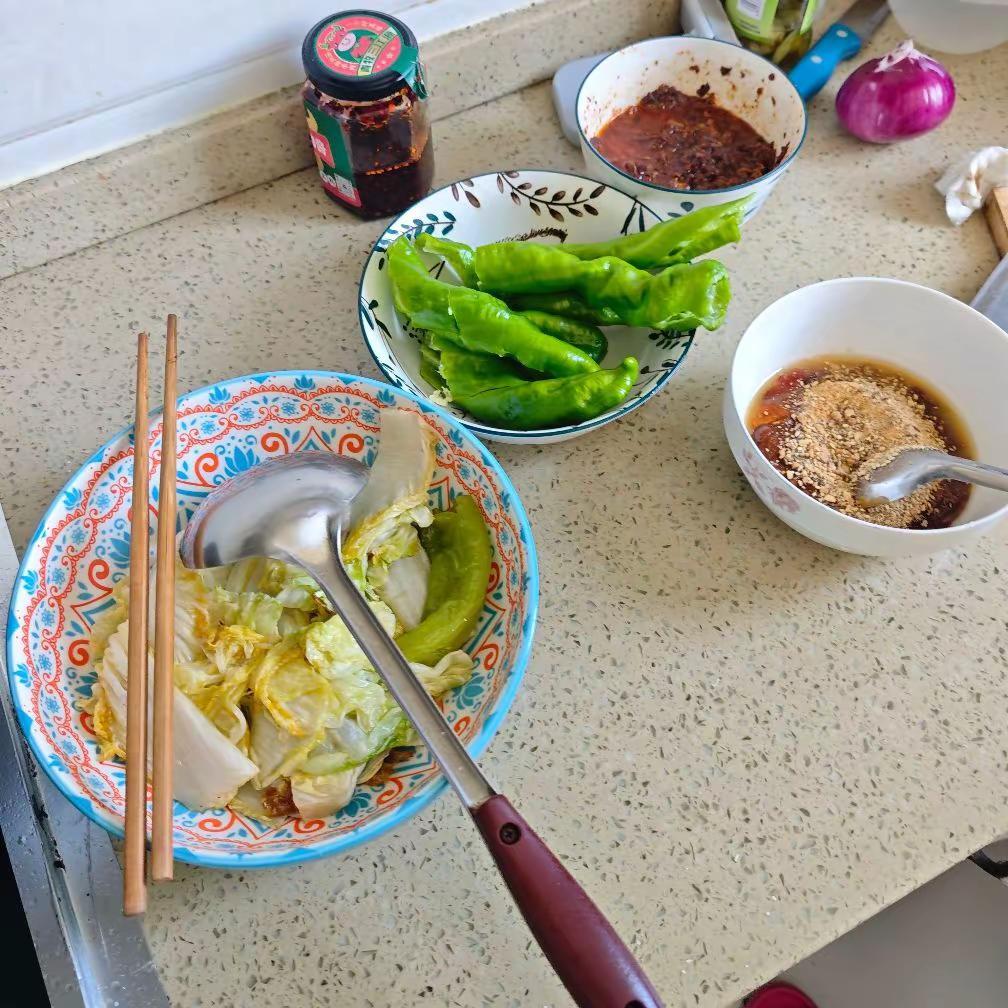 想吃炸串啊？想吃布袋馍啊？想吃夹饼啊？安排啊。人间烟火气美食治愈一切 在家做美食