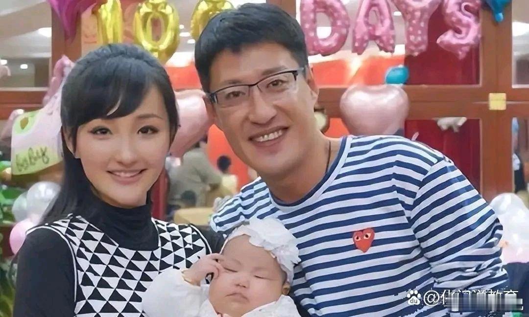 于震家里添了个新成员，小宝贝的到来让家里更是喜气洋洋，好事连连啊！