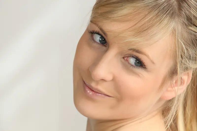 美国拟豁免科技巨头芯片关税，这背后可藏着不少“小算盘”。它把豁免额度和台积电在美