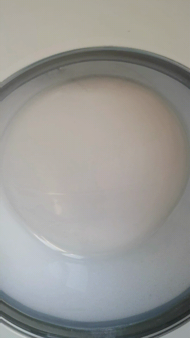 友友们见过洗衣机这么漏水的嘛[捂脸][捂脸]
         今天洗衣服，
 