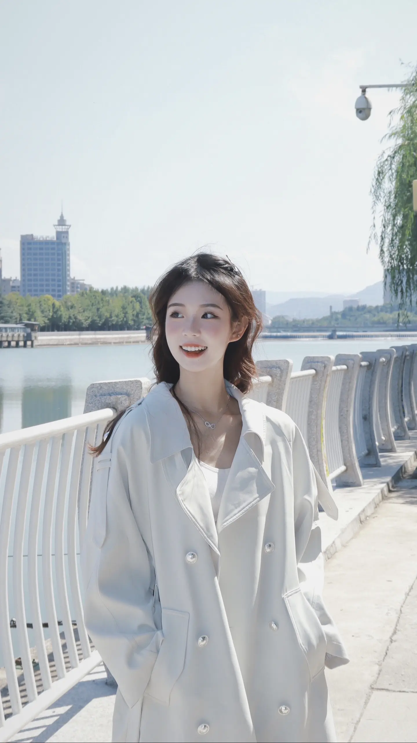 为你写诗 为你静止。
