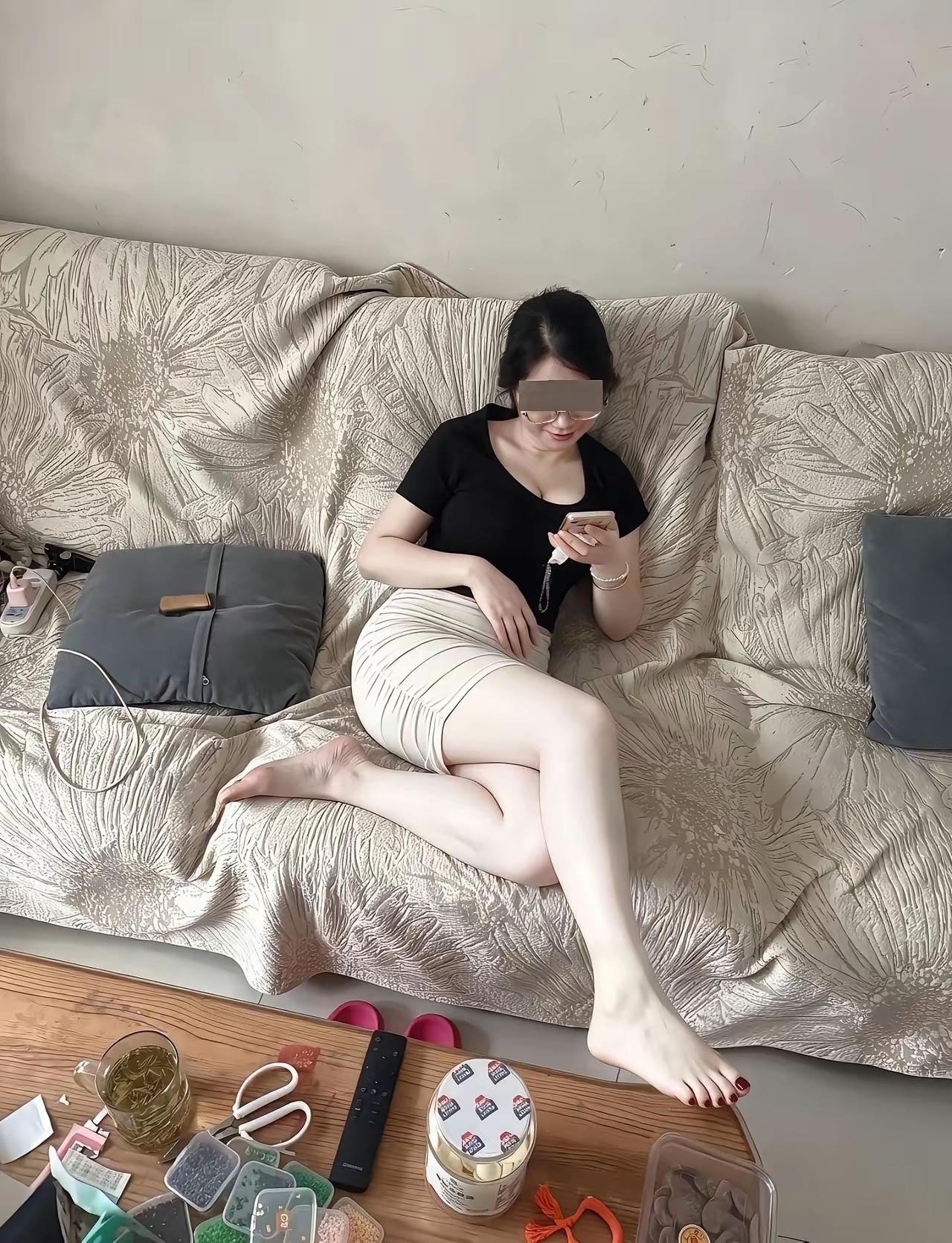 子女买房接父母过来住，大多安排父母住次卧，这件事一直吵个不停。有人说不孝顺，主卧