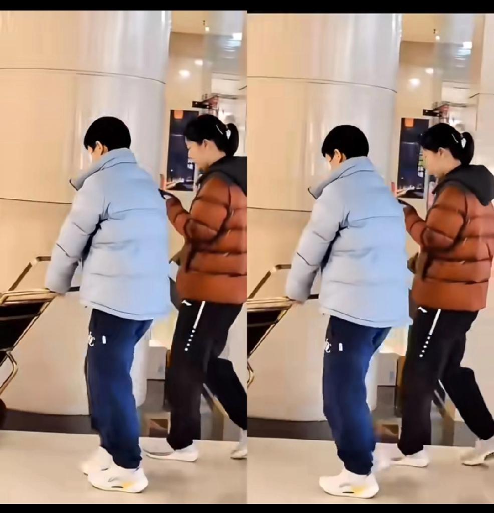 有刷到江苏队已经去了珠海基地训练了，
教练陈玘还带着队员们去参加了活动。
大概很