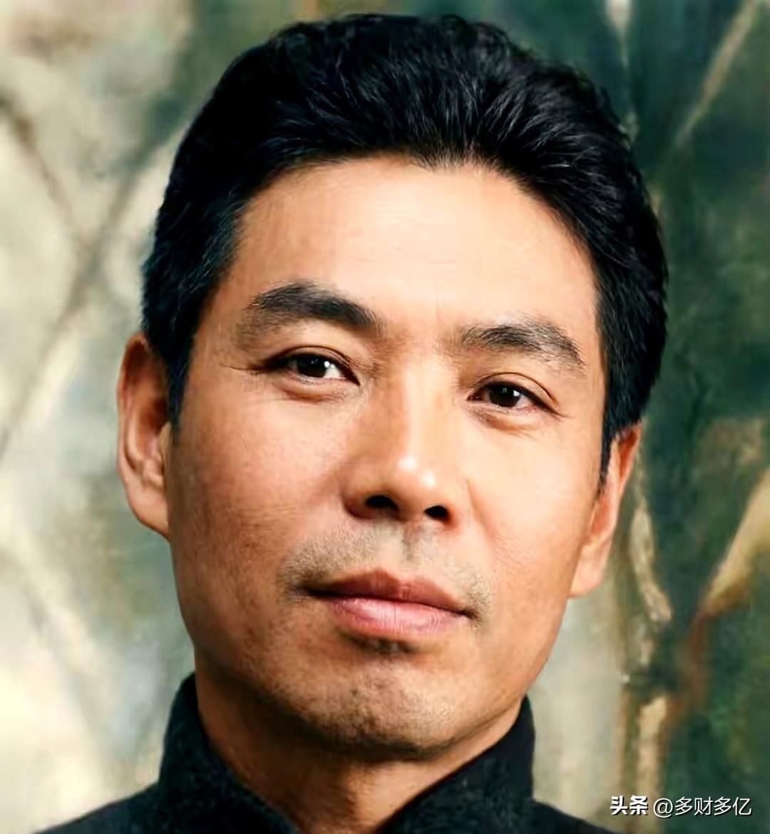 黄埔硬骨头！被蒋介石亲手开除的一期生，半生和老蒋死磕，39岁惨遭暗害
 
黄埔一