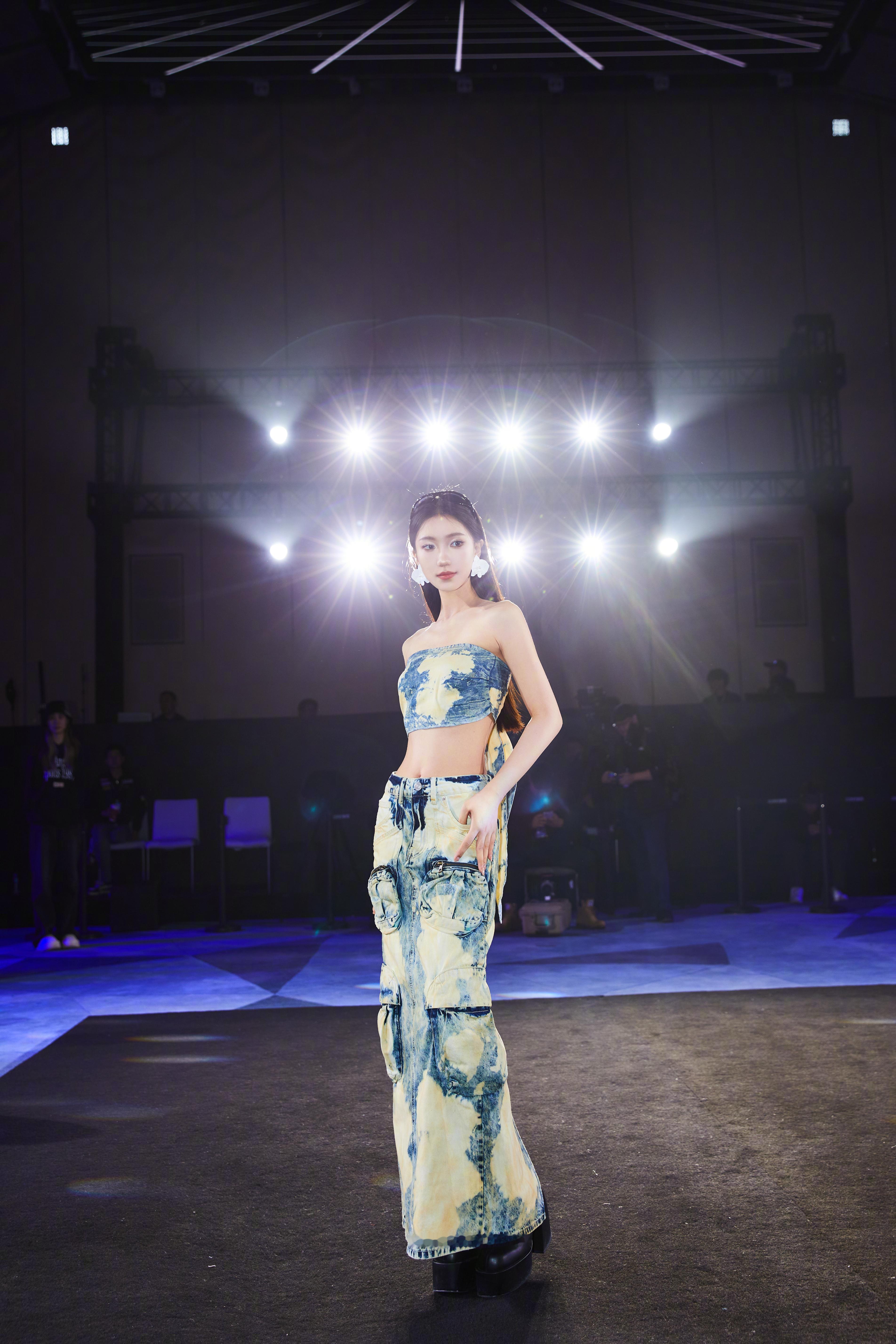 奇点计划•一些存图💻看秀真的是一场视觉享受，很喜欢青年设计师的创意，时尚灵感可