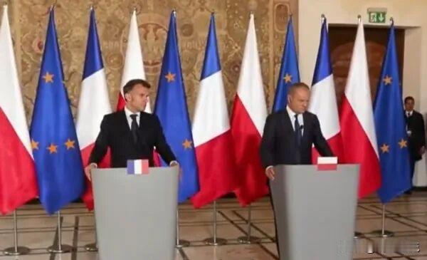 波兰国防部长对外证实，法国总统马克龙访问期间，重点商议法国在波兰境内部署核武器的