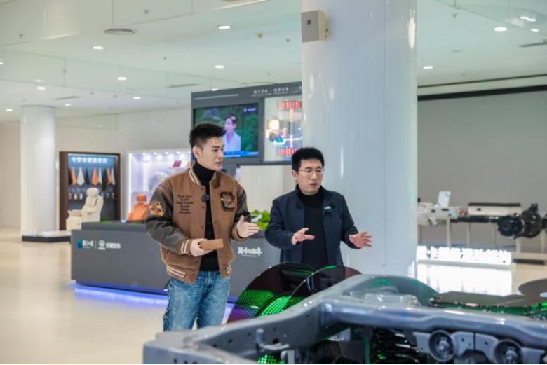 从登陆央视春晚到收获"明星车主"认可，魏牌高山在高端圈层的影响力正不断扩大。3月