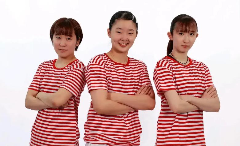 奥运风云变幻，日本乒坛三位璀璨明星——早田希娜、平野美宇与张本美和，纷纷展望奥运