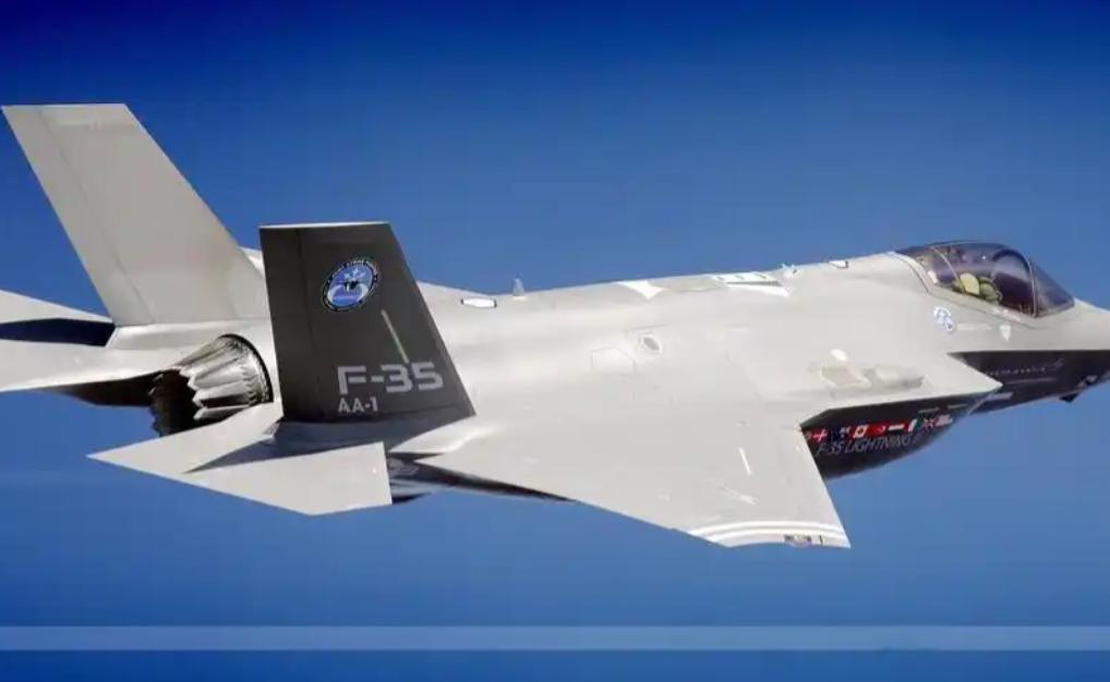 中国空军歼-16重型战斗机首次遭遇到美军F-35C舰载机！
事情还得从美军的挑衅