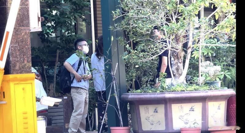 打击蓝营选情？检方搜查台东县长候选人吴秀华的服务处
台东县议长吴秀华家族被控涉及