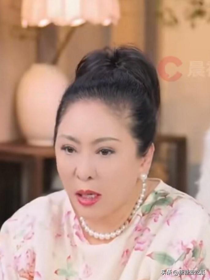 向佐郭碧婷上综艺我忍了
向佐各种抽象女装我也忍了
向太说二哥我实在是忍不了了，看