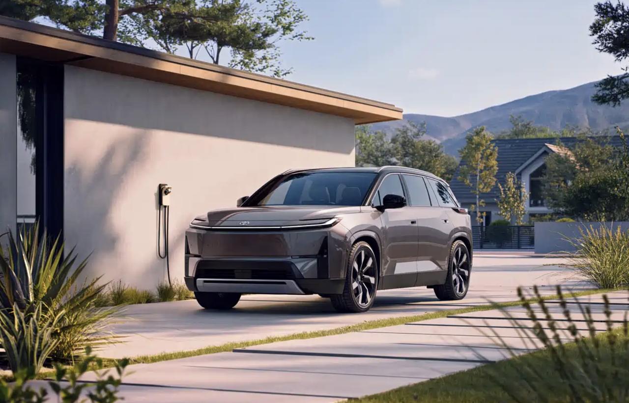 纯电汉兰达异姓兄弟？斯巴鲁将推出大三排家庭SUV！
【平台架构】新车将基于丰田全