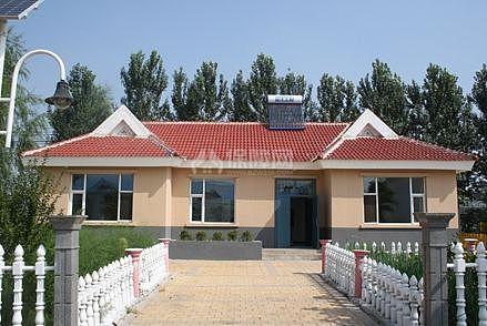 《为什么很多人都想回农村？》
近年来，越来越多的人选择回农村建房，主要原因有以下