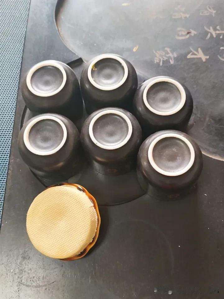 真心话茶局，真是个好东西。茶局可不只是喝茶，其实是看人、看人心、看关系。
茶局分