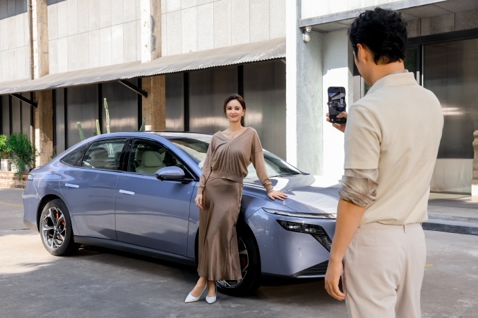 张歆艺说N6真能装 东风日产N6 9万级大电池超舒适插混N6也算是看到明星夫妇的