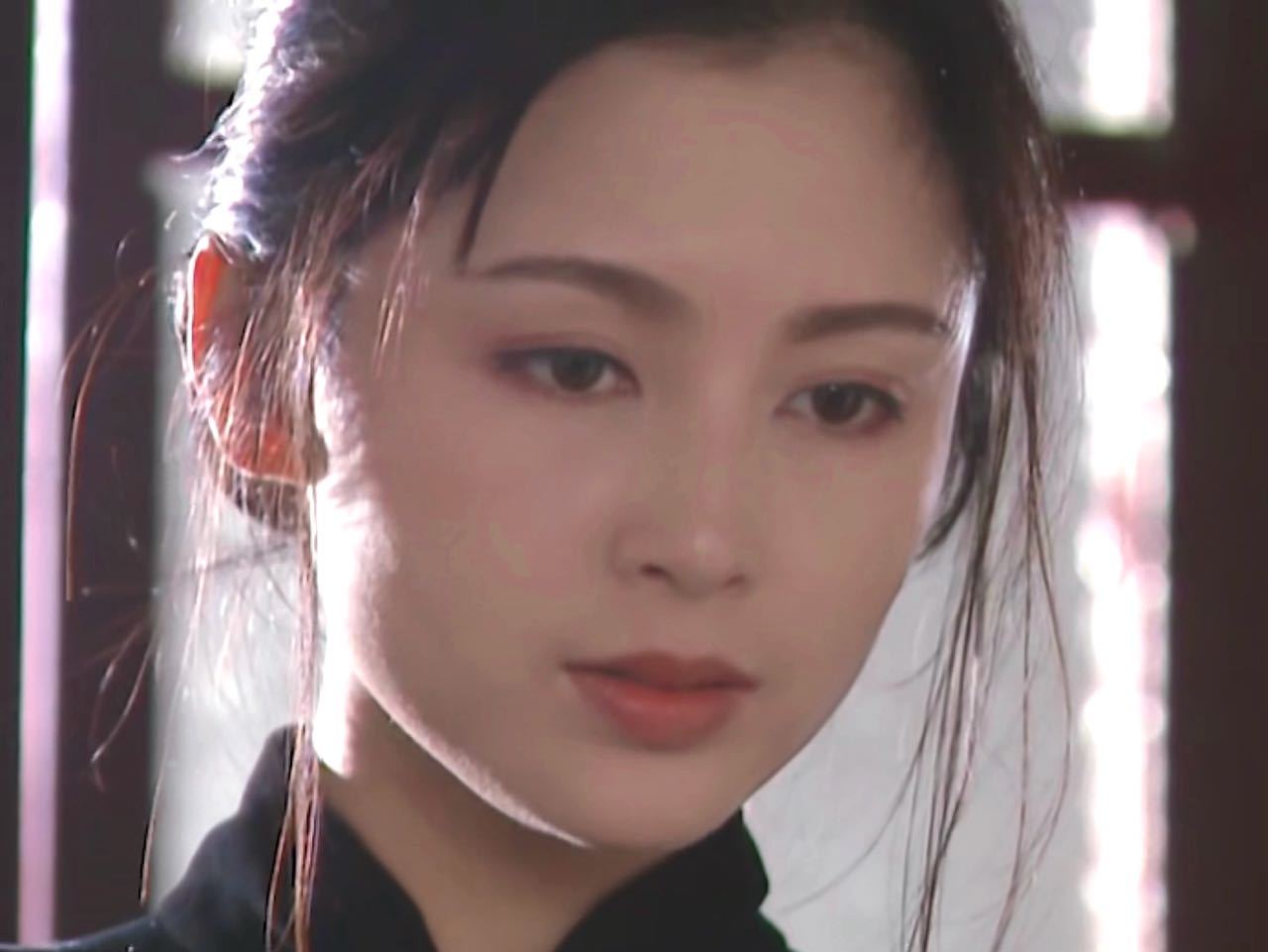 投稿 陈红 牡丹就是穿一身黑也能让百花失色