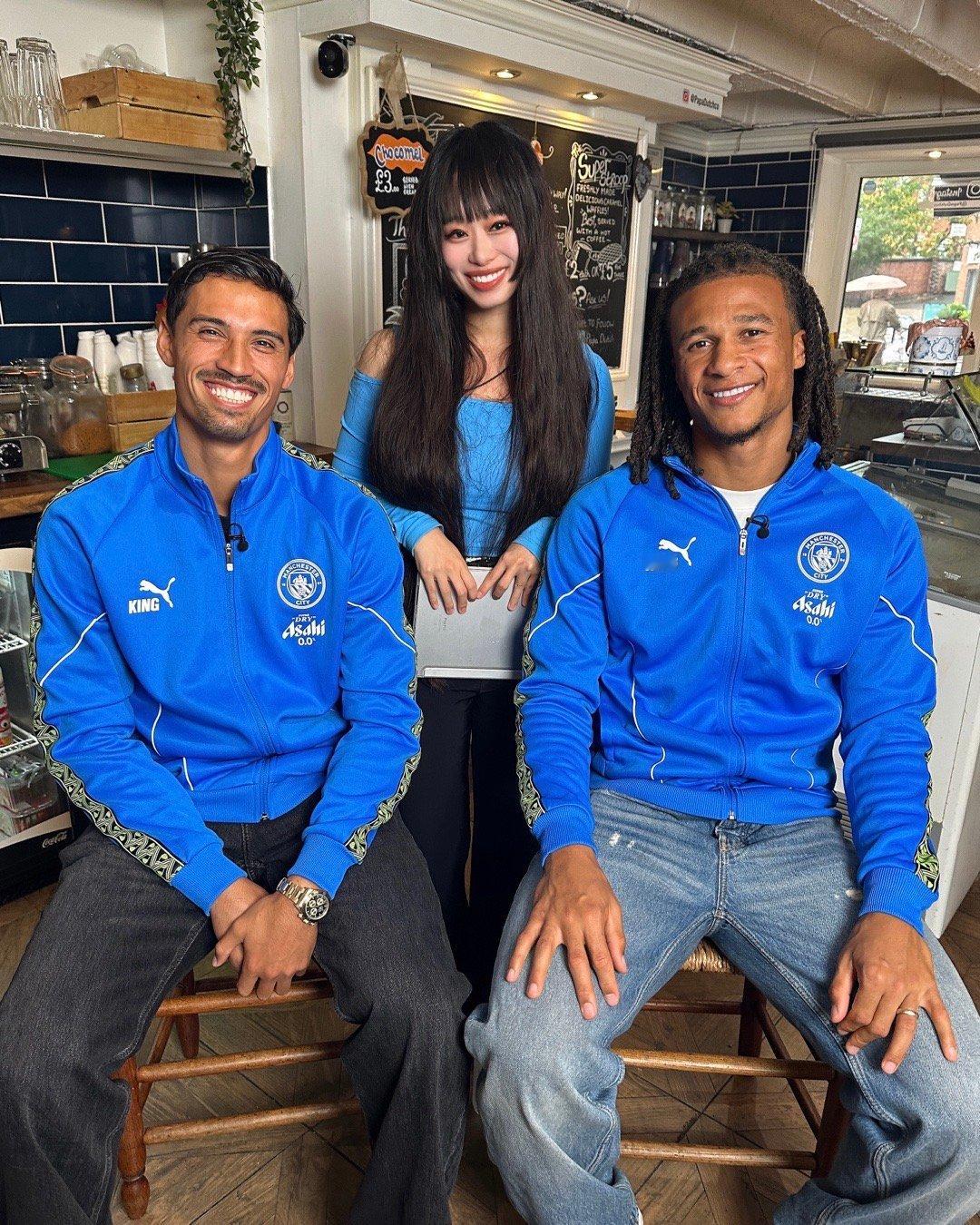 笑成这样因为我说这个站位好像爸妈和孩子[笑cry]猜图3是谁做的[馋嘴] ​​​