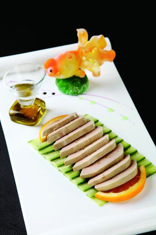 无聊时我干过不少有意思的事儿。有次闲得慌，我开始尝试品尝不同食物。我去了家小众西