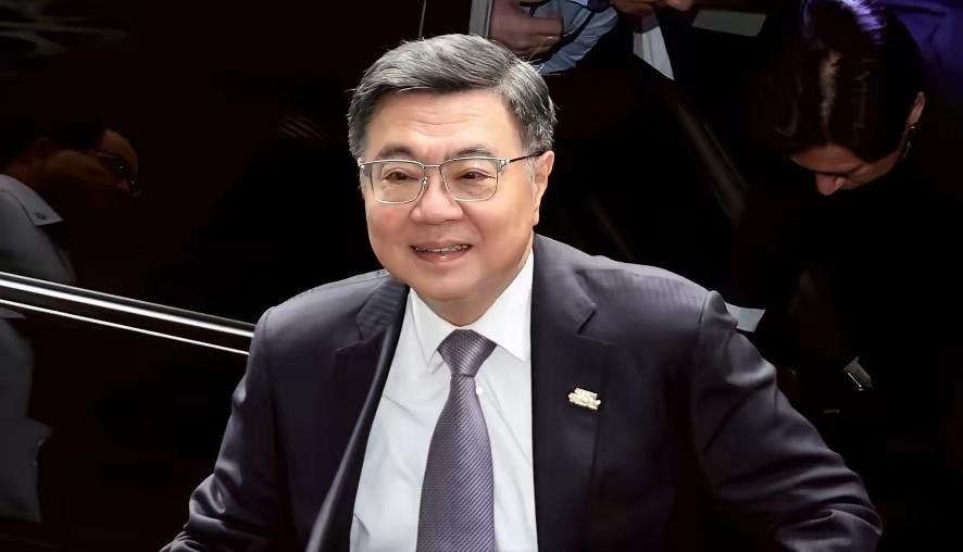 中美北京会谈的风，到底还是吹到了台北的议事堂。那边厢闭门谈了什么尚在猜测，这边厢