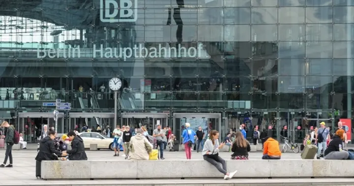 越来越多德国员工因心理疾病没法上班, 在德华人: 年假一般为30天, 请病假挺容易