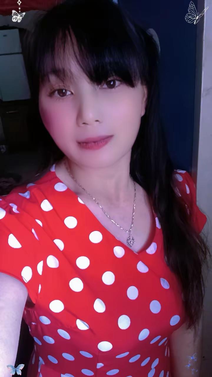红色裙子，你喜欢吗？