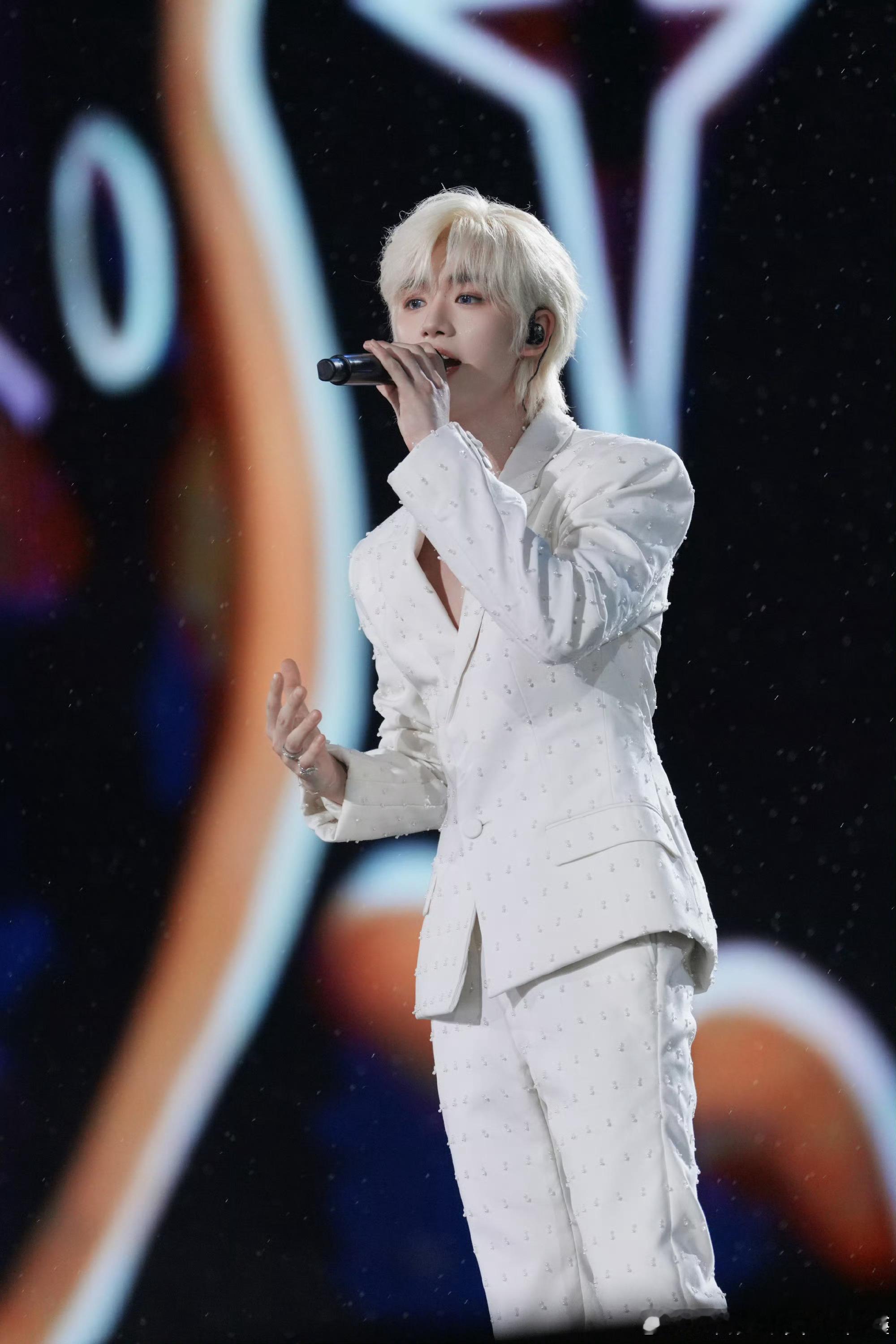 丁程鑫 ✨丁程鑫加冠礼演唱会 ✨丁程鑫 这是我的西游 立秋快乐！哥哥