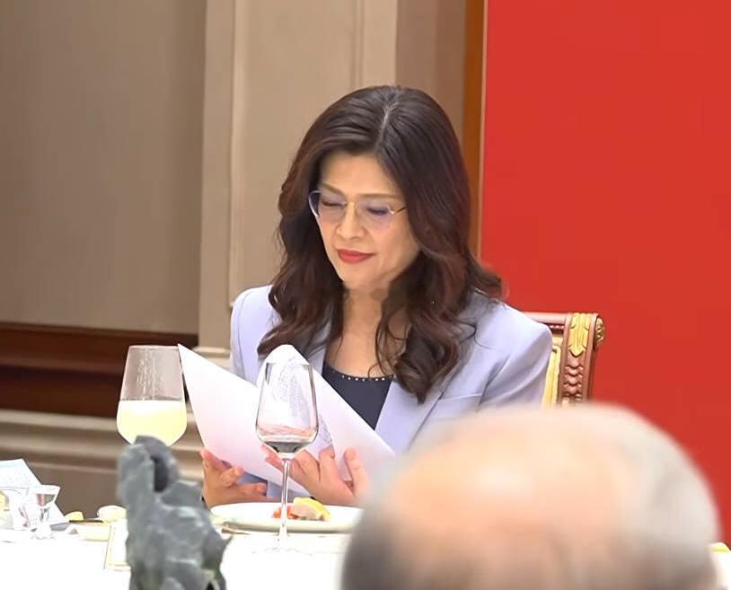 2025年我国人均读书8.39本    统计年读书量，论本，这个统计单位挺有意思