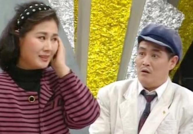 1992年，赵本山和黄晓娟表演完《我想有个家》，走下舞台，黄晓娟对赵本山说：“老