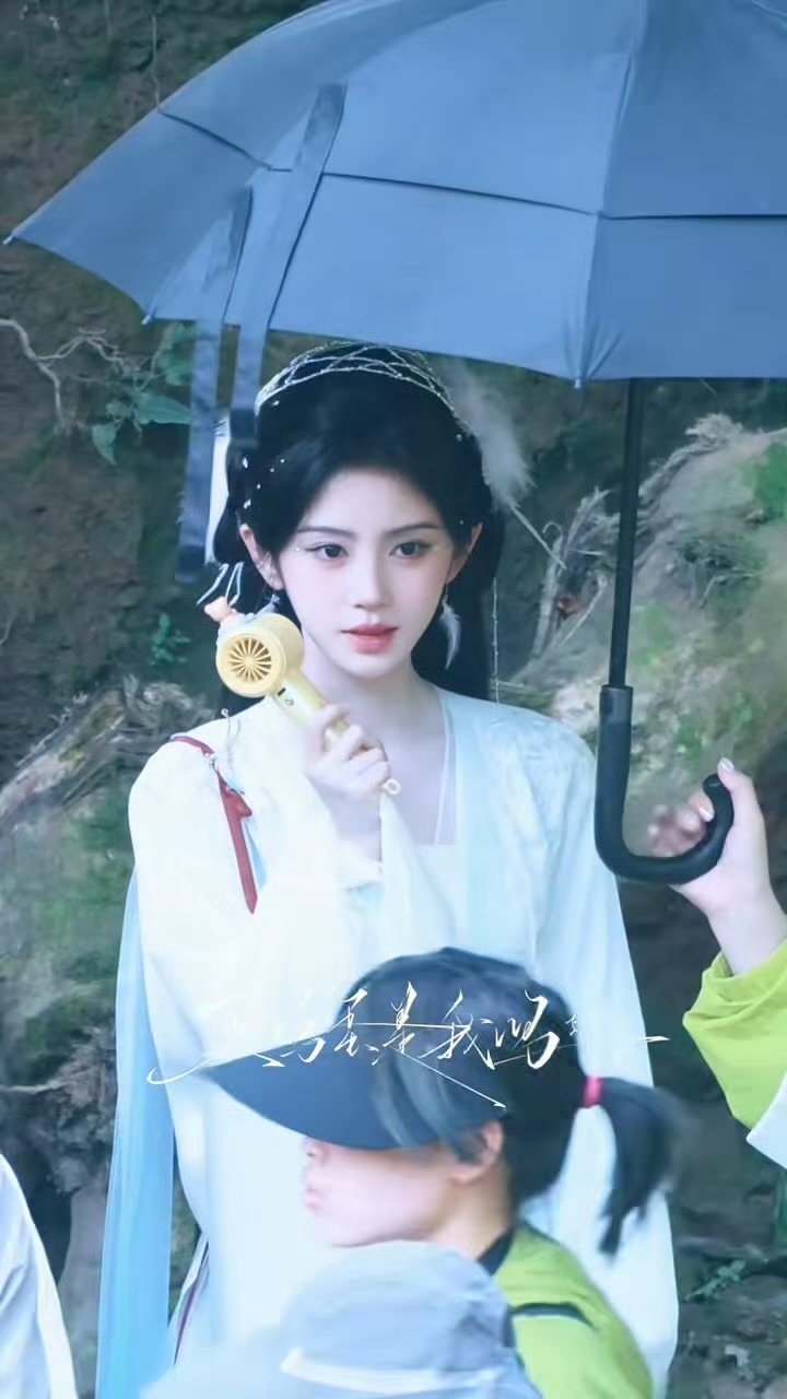 鞠婧祎这个造型好有古早仙侠味儿 美绝了 