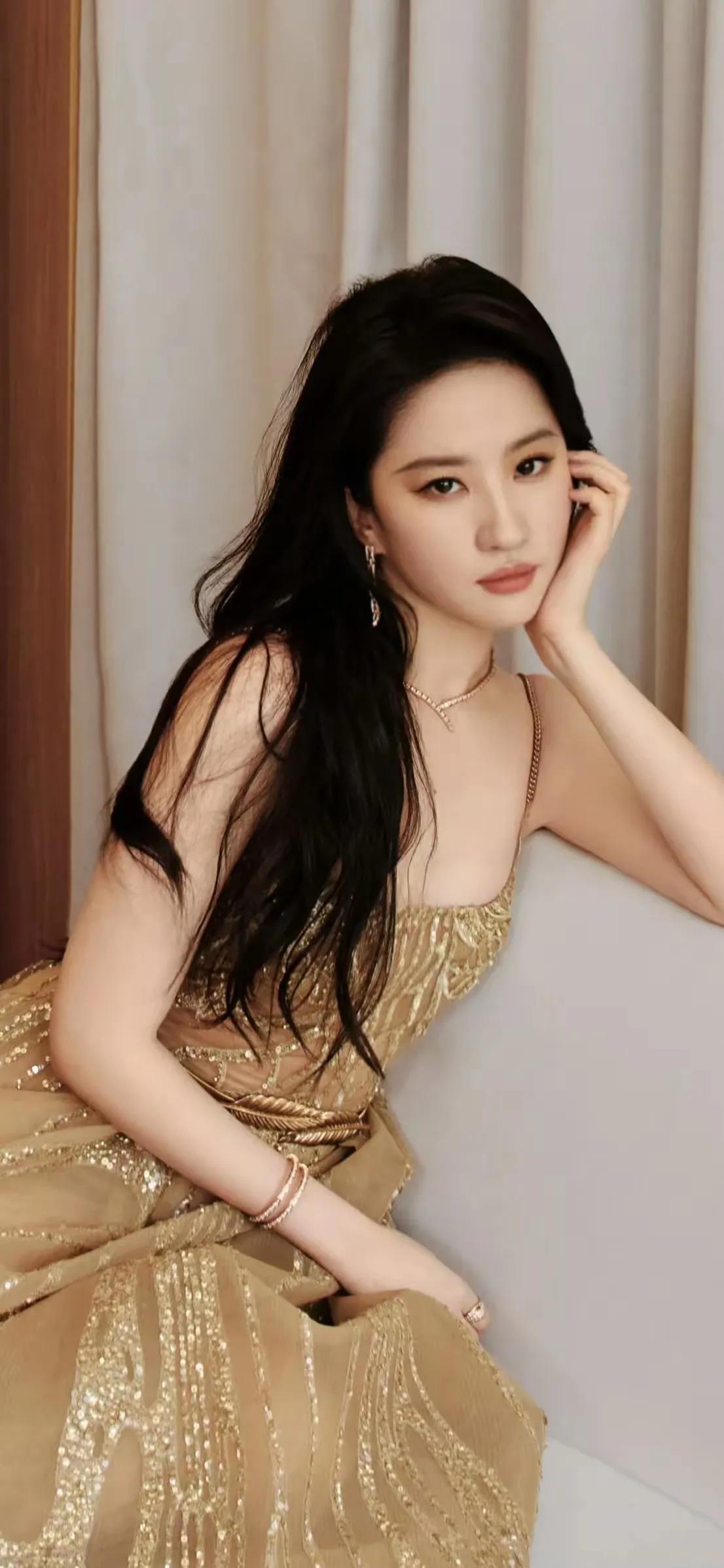 刘亦菲美图分享明星 刘亦菲 刘亦菲 刘亦菲​​​​ 刘亦菲演技蜕变 刘亦菲红毯生