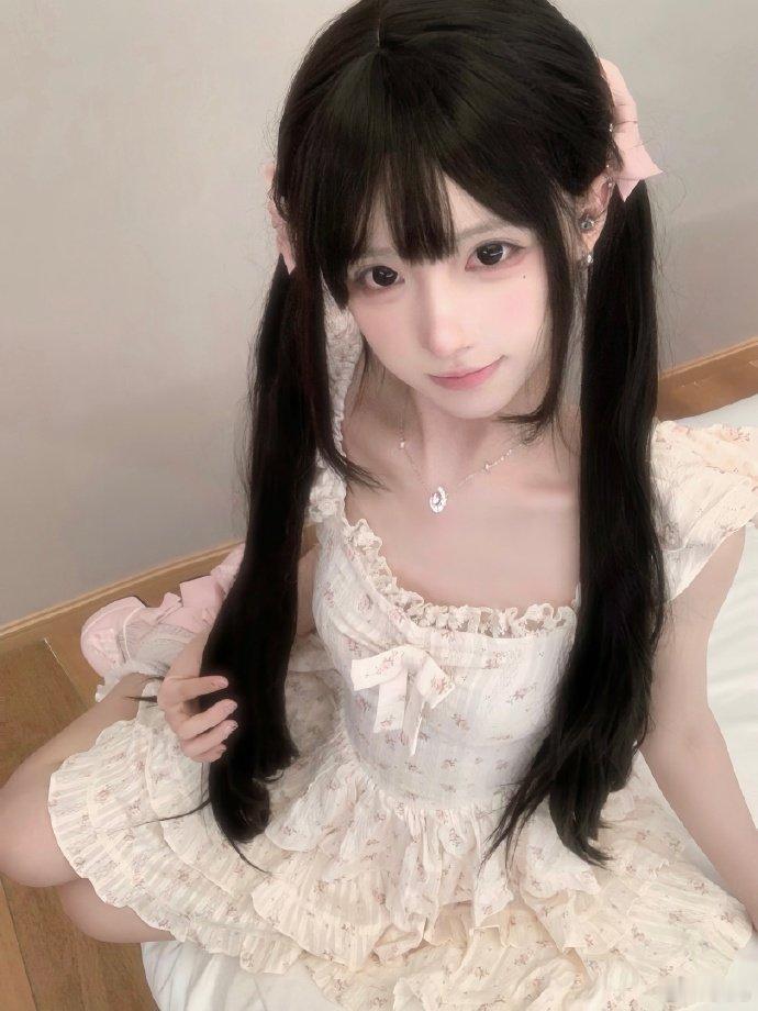宝 