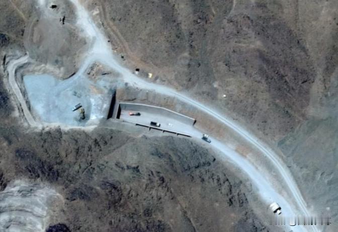 特朗普想打击伊朗“镐山”核设施，又是以色列给出的情报和建议！所以我在想，特朗普到