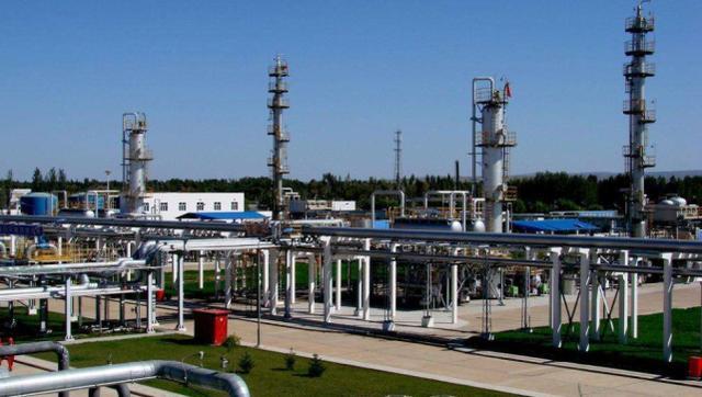 特朗普18个月“吞下”委石油：野心难抵现实荆棘。特朗普宣称要在18个月内掌控委内