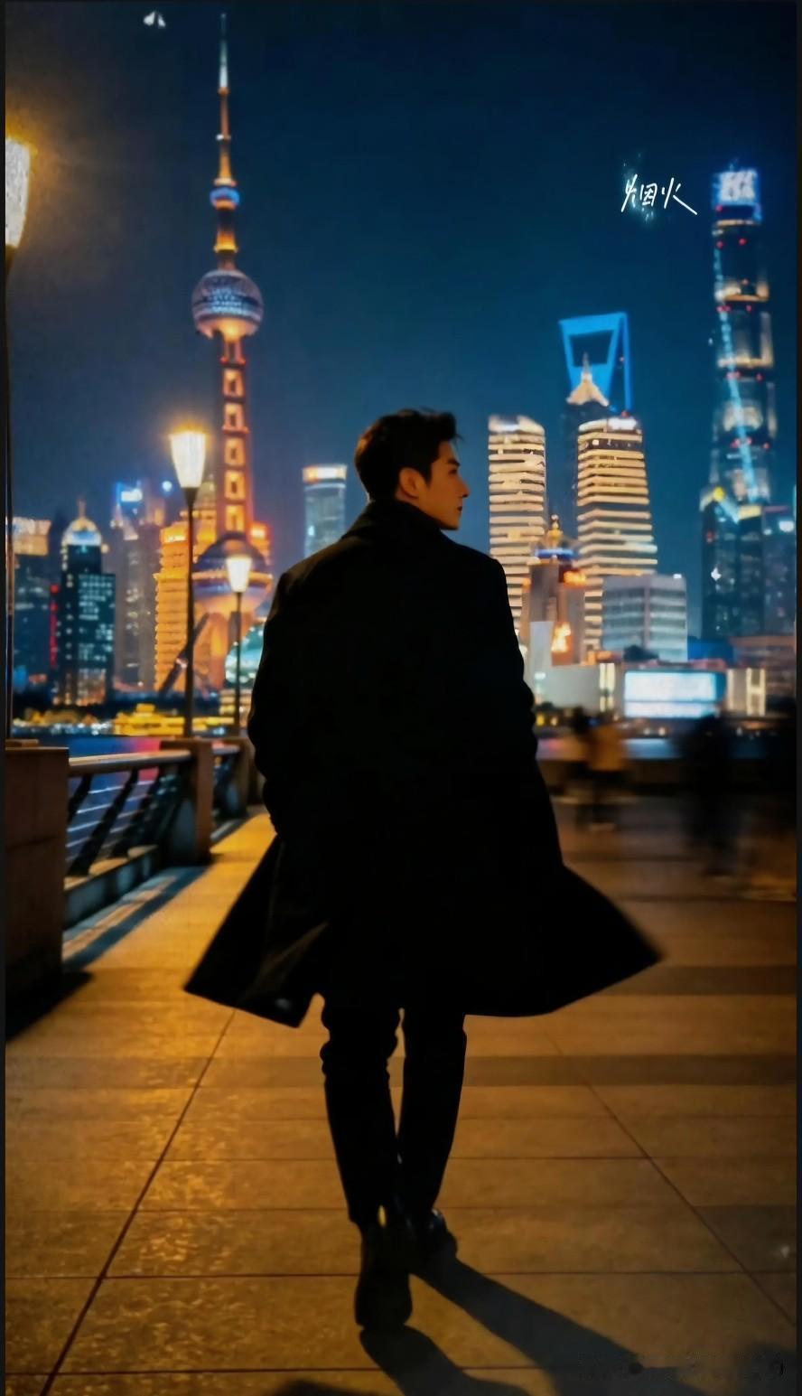 七绝·街头忆
文/刚柔

街头独步影难双，犹记回眸闪泪光。
背影轻随烟火散，问君