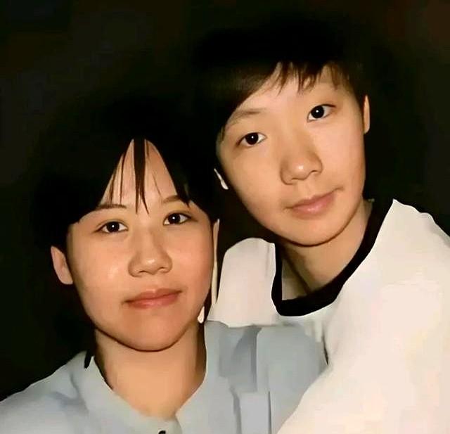 “陈幸同化妆后像换了个人！”热搜爆了。

昨晚，她刚在横滨夺冠，镜头一转，精致眼