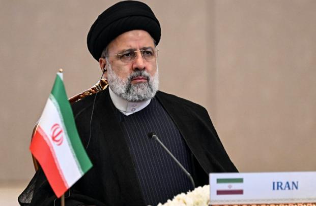 伊朗原本有三张牌：石油，导弹，什叶派之弧。三张打好一张就能逆天改命，结果都打错了