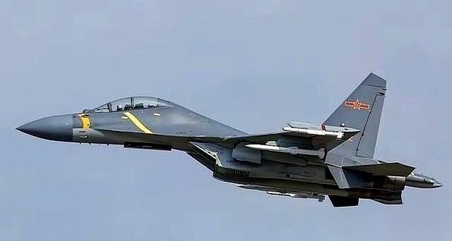 大年初二，我们这儿家家户户还沉浸在年味儿里呢，有人就悄悄摸到咱们家门口，想看看我