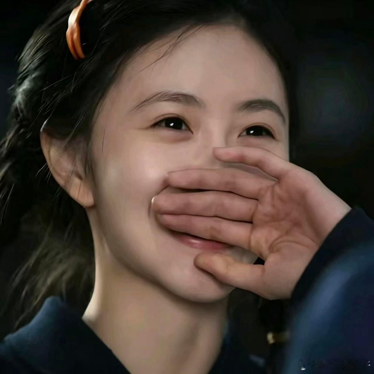翟子路又演上白月光了 对视这段！！！！！我像条蛆一样在扭，宠爱和喜欢真的能用眼神