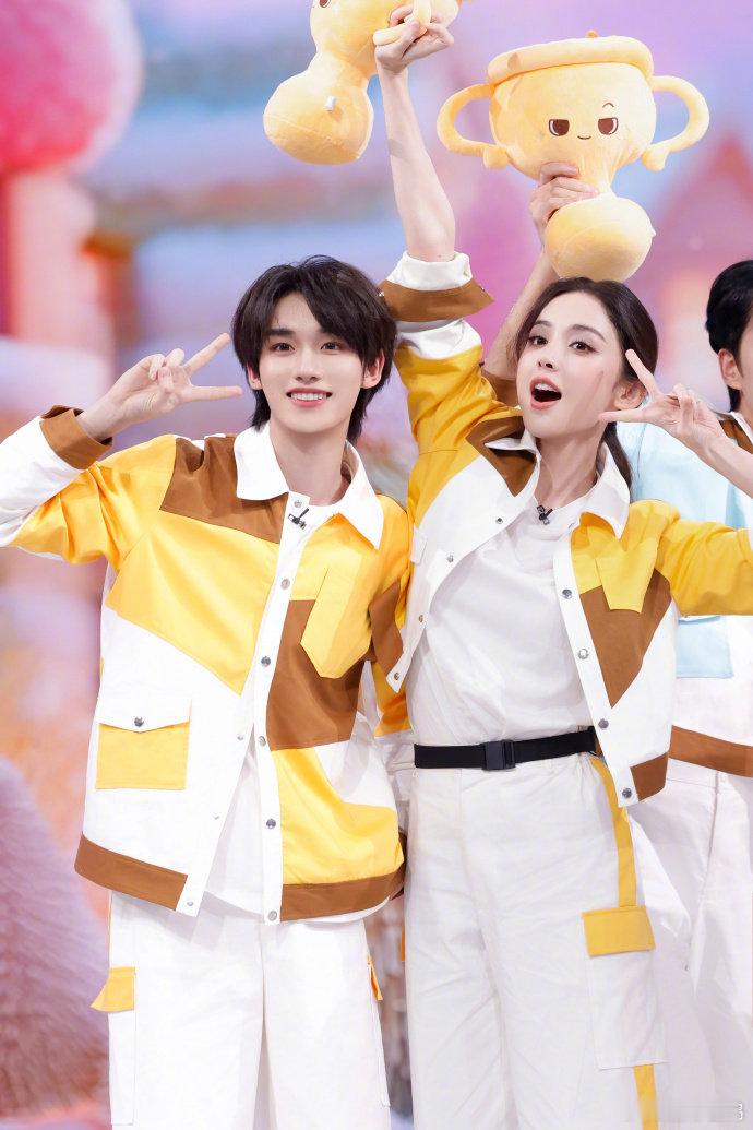 时光善待美人！13 年后再扮小雪依旧惊艳，美到犯规～ 