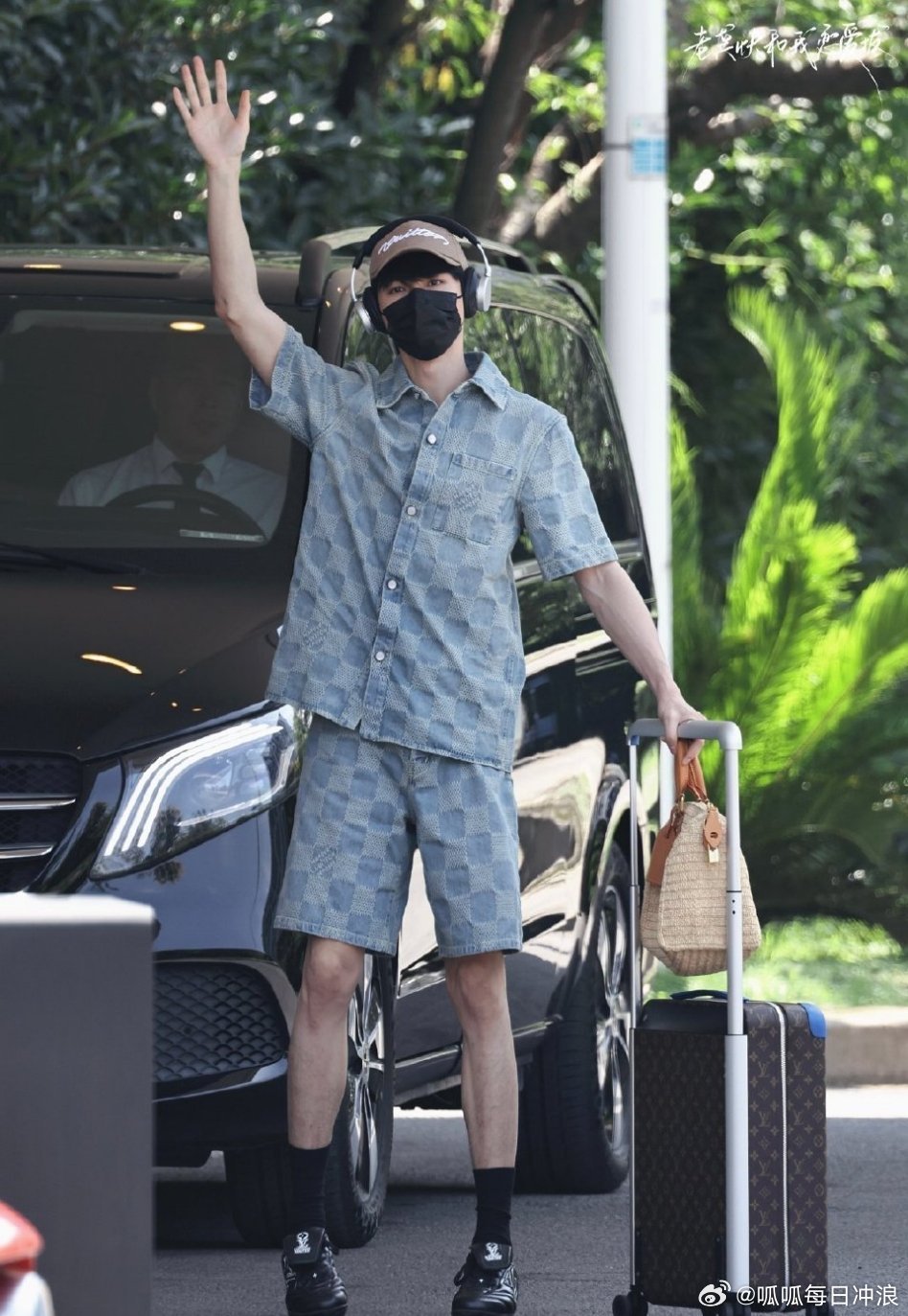 龚俊、朱一龙、徐明浩、林一 前往上海LV大秀路透！ ​​​