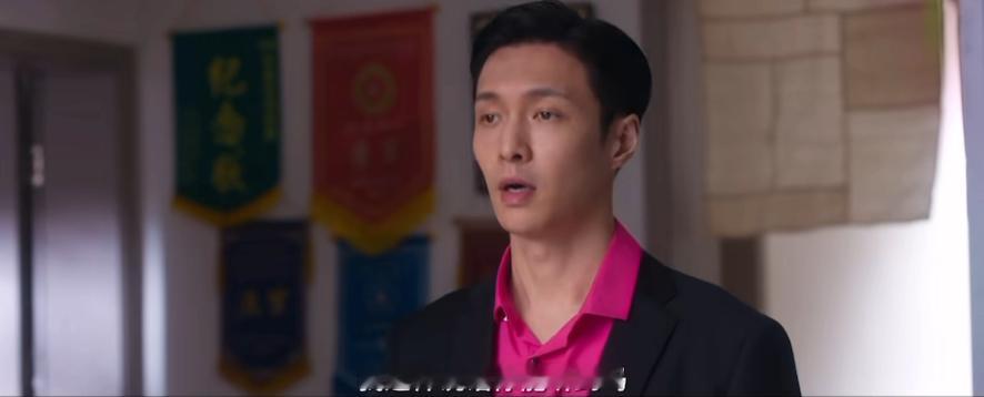 张小斐张艺兴跨服聊天张小斐张艺兴聊串频了完全聊不到一块去！张小斐张艺兴意外聊串频