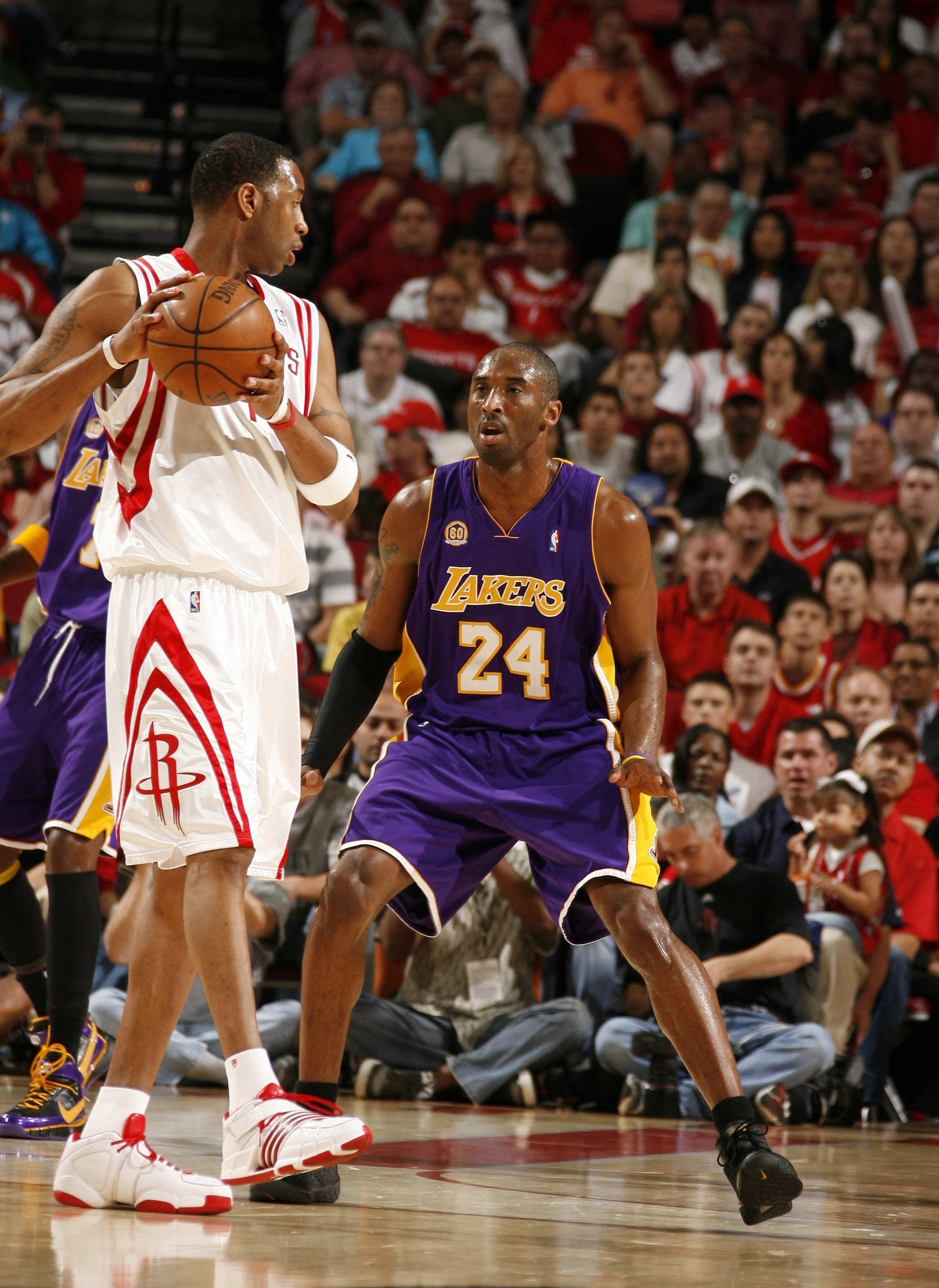 湖人vs火箭 18年前的今天，也是湖人vs火箭，麦迪PK科比，真是时光荏苒！ 