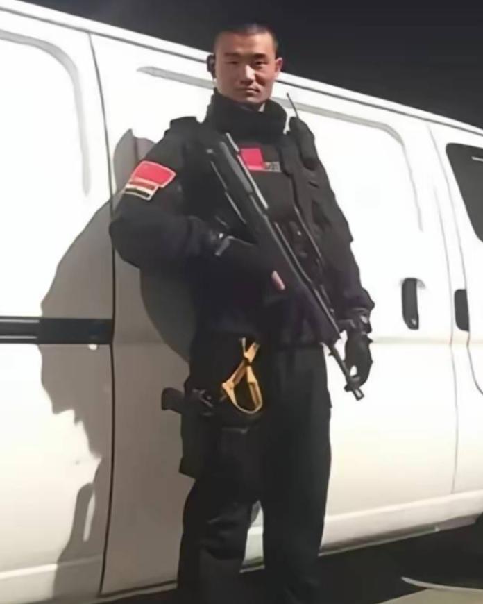 2012年，陕西一小伙为了上百万薪酬，签下死亡合同，冒险到伊拉克当“雇佣兵”，3
