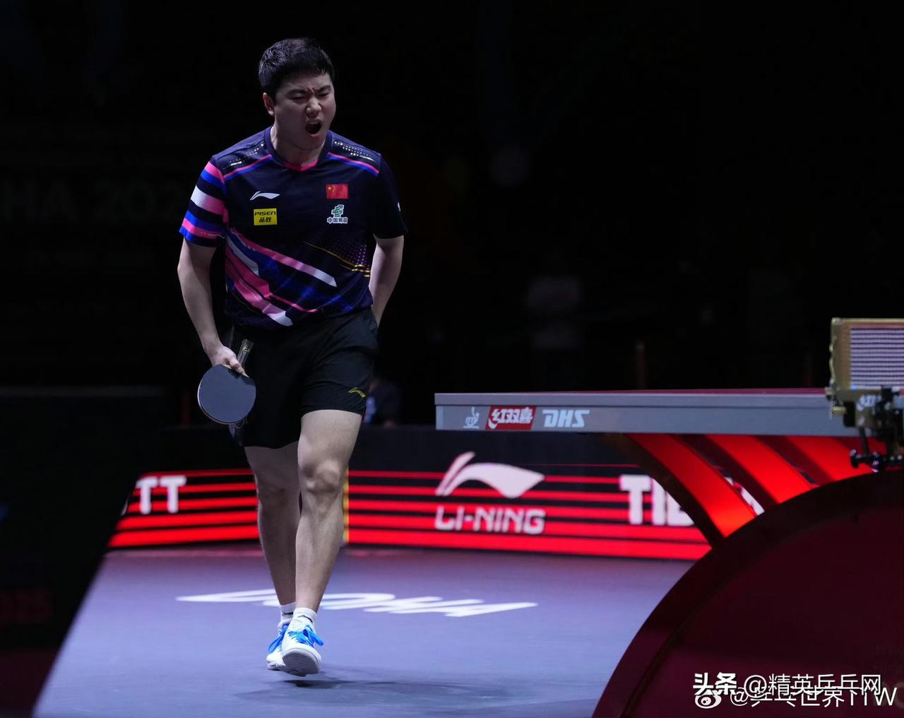 梁靖崑惨遭逆转，周启豪回家吃饭，孙颖莎轻松闯关！6男5女晋级八强～
 
WTT重