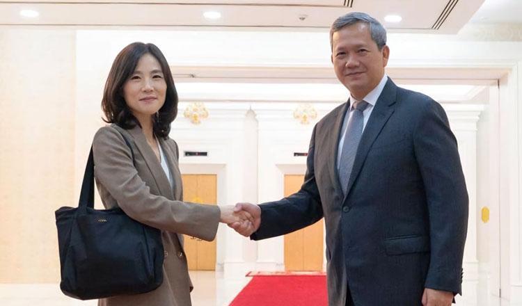 没想到，柬埔寨这次是真的给韩国面子。

按理说，韩国出了这么大的事，也就是派了个
