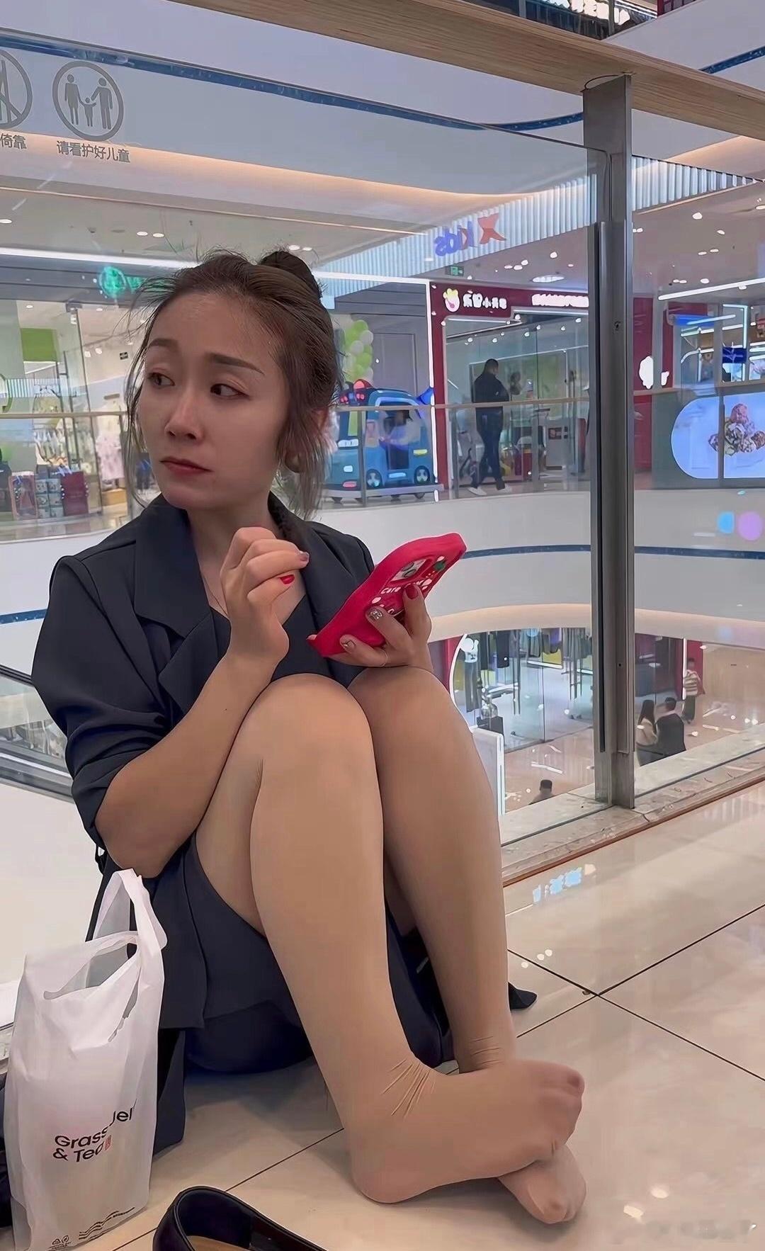 嗯哼 ​​​
